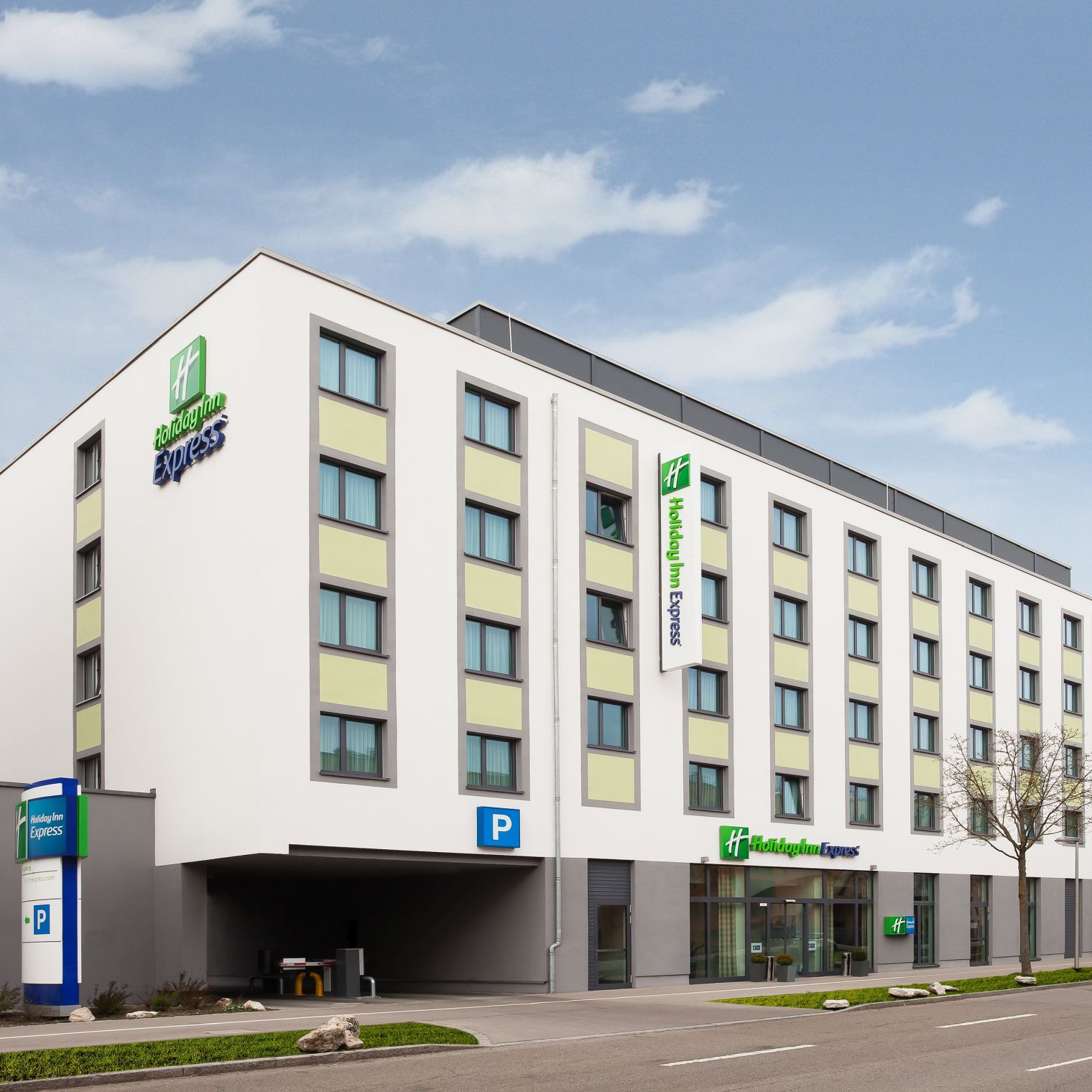 Entrance to the Holiday Inn Express Augsburg